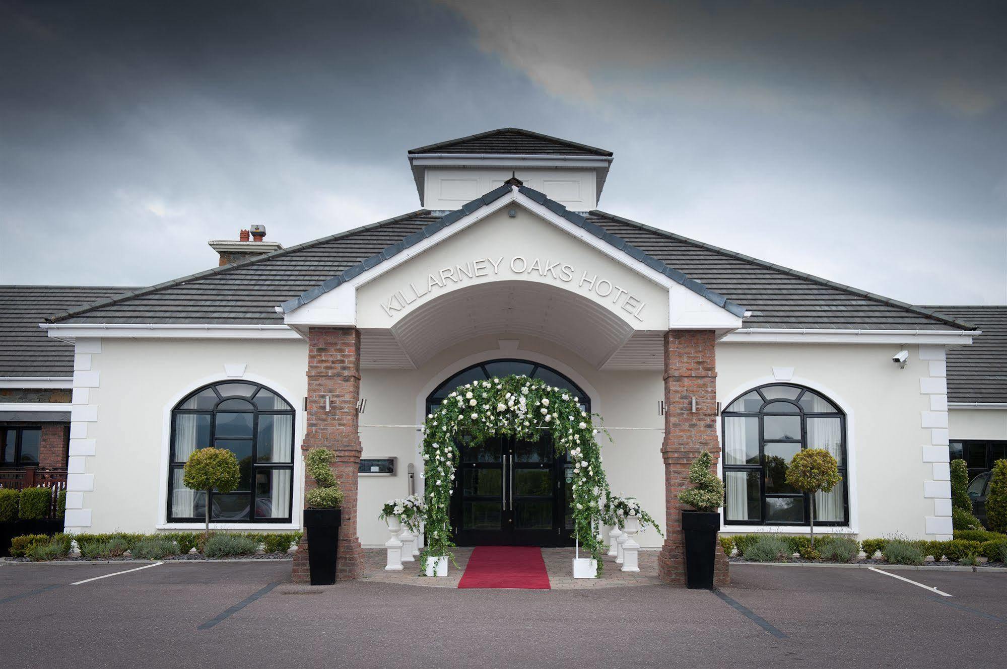 Killarney Oaks Hotel Екстериор снимка